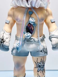 碎镜映不出完整的光，残玫瑰闻不到当初的香，原来最残忍的不是破