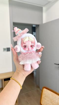 最爱的抱抱幽灵，美死啦～！小猫妆太绝了，眼片也好看！
还有我