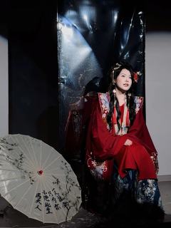 三郎，我有霸王茶姬想你，我在英语角的红豆树下等你。
没想过有