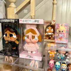 哭娃甜品师diy收纳盒
剪掉原装纸盒子-改造成这个样子
又好