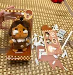 哭娃甜品师diy收纳盒
剪掉原装纸盒子-改造成这个样子
又好