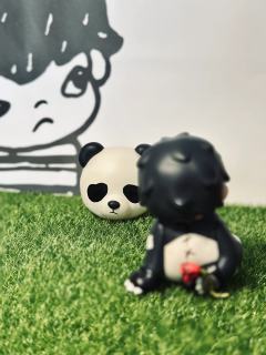 低于原价收的小野人偶熊猫真的很香！太喜欢了～
可玩性也不错！