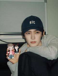 -
照片背景基础
合照兄弟就不基础
酷帅出街with Ray