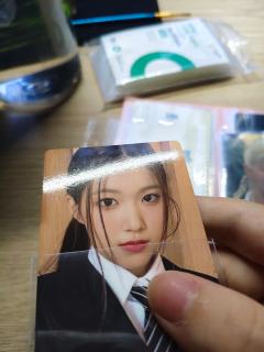 这可能是我最后收的囧卡了，感觉这个切角不对。可以帮我看看吗