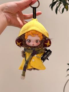 栗子这棕色的眼眸
可不要太美了✨
颜值严重被低估了
随便一搭