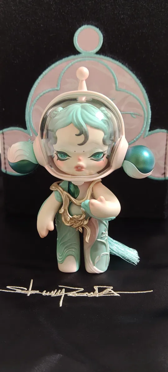 兰-逸青| SKULLPANDA - 泡泡玛特- 常规款｜千岛