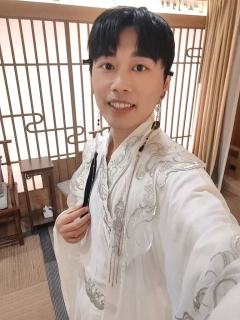 一定不要看剧透！早打早享受！这个本最精彩的部分就是大家都在演