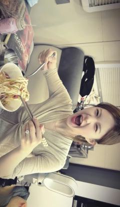 许妍的每一套造型都很好看*^O^* 剧情也推进的很快 特别好