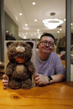 谁说小野不好看的。我就很喜欢。但这个是大野吧。但是为什么要扮