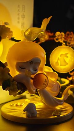 🌕当嫦娥的蜡烛掉进人间…

桂影摇金映月轮，
烛光暖处意缠