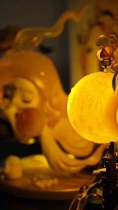 🌕当嫦娥的蜡烛掉进人间…

桂影摇金映月轮，
烛光暖处意缠