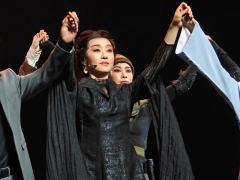 在戏曲艺术的长河中传统剧目如同经过时光打磨的经典试卷,以固定