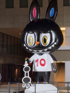 都来外滩看超大labubu

📍 地址：上海市黄浦区，洛克