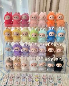 图一是我收集的好多不同颜色的拉布布，像把彩虹都搬回家啦～还有