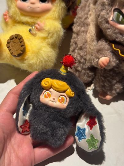 摇盒几乎不打盒 只有卡片和干燥剂的声音基本上下左右摇不动 而且还会比其他盒重抽了两次直觉电波太幸福了☺️