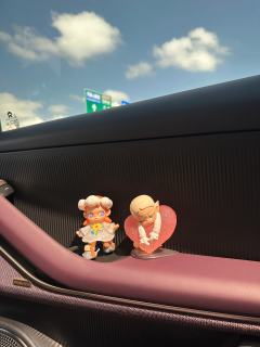 现场拿了一个重的～后面店员补货又来了一个重了，而且两盒不一样