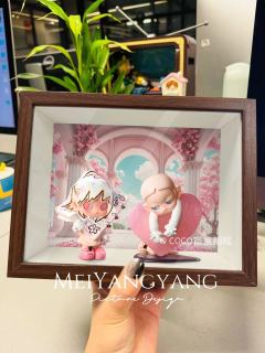 从前从前，有个人爱你很久
在日光下，慢慢说给你听
相框- c