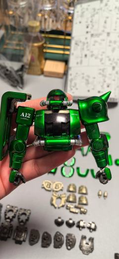 骨架内构和外甲全部喷涂完成，闪闪亮！好看！