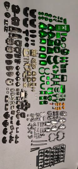 骨架内构和外甲全部喷涂完成，闪闪亮！好看！