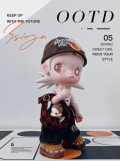 超好看的一款棋盘格包包
因为岚孩子自己也很爱背棋盘格咖色
所