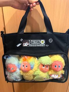 透明PVC窗口容易刮花，需要小心爱护，避免尖锐物品划伤。

