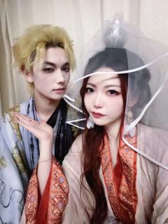 轮流发疯就是以后情感本的归宿。

大宴之上挺好玩的，一个是时