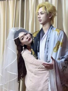 轮流发疯就是以后情感本的归宿。

大宴之上挺好玩的，一个是时