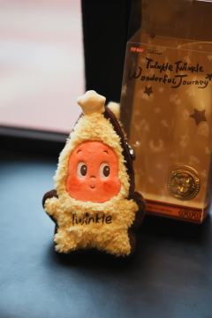 ✨ 这款星星人小包简直是可爱与实用的天花板,一包两用太方便了