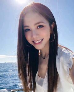 我们永远支持邓紫棋