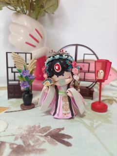 游园惊梦·囡茜的牡丹亭
当苏州昆曲的水磨调漫进潮玩的方寸，这