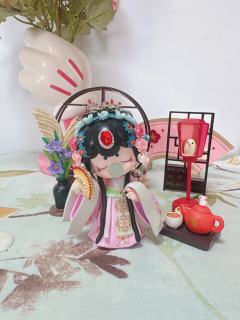 游园惊梦·囡茜的牡丹亭
当苏州昆曲的水磨调漫进潮玩的方寸，这