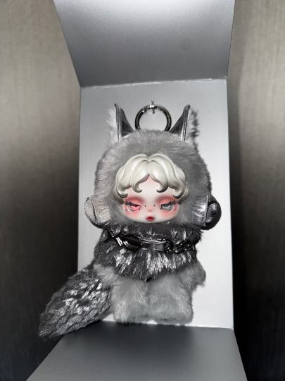 小狼崽回家！无敌貌美 开闪光灯拍绝配