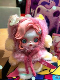 一开始觉得好失望啊不是珍奇，但是越看越喜欢超级耐看的款，豆沙