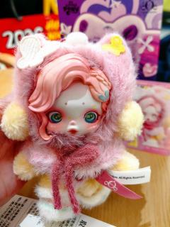 一开始觉得好失望啊不是珍奇，但是越看越喜欢超级耐看的款，豆沙