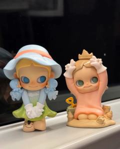 我觉得封面款超美的～～～