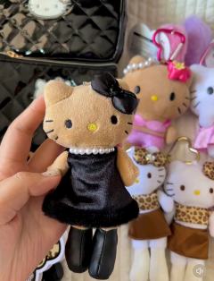 救命，Kitty￼酱这波太好看了 
🐆豹纹+长腿+黑皮+爱