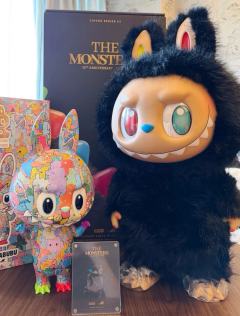 终于收到这只Labubu黑大帅了，实物比直播间里看着还要惊艳