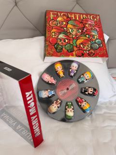 但这套molly黑胶真的很值得，千金难买我开心，这款做到了！