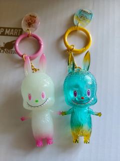 非常好看，晶莹剔透，10周年中唯一的一个夜光。买来也很划算，