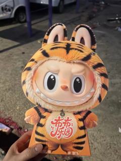 拉布布实火，占领中国新春市场（图源自网络）