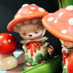 儿时的笑声仍在风中飘荡
我们跳进彩色粉笔勾勒的方格
这些承载