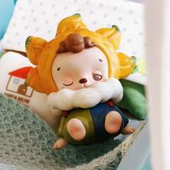 儿时的笑声仍在风中飘荡
我们跳进彩色粉笔勾勒的方格
这些承载