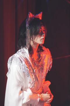 你有那么权威的姐姐进入青白副本
本场卡司 :贝贝 可乐 知