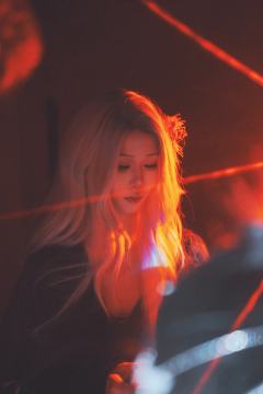 你有那么权威的姐姐进入青白副本
本场卡司 :贝贝 可乐 知