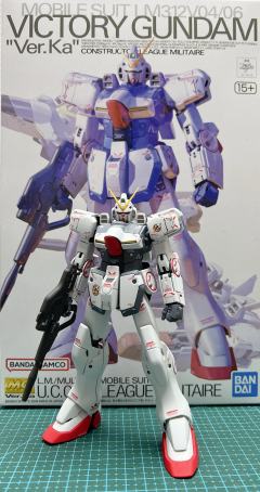 这次的V是模仿Gundam Fanclub出厂配色ν高达的配