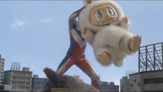 看到一个短视频，论：大天使和大首领永远在一起。