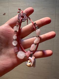 戴了两天这个手链 胳膊被扎的全是红点点😭手链接口部分好像是