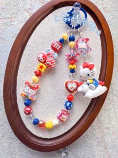 经典红黄蓝配色