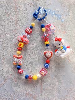 经典红黄蓝配色