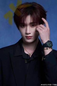 To歌手丁程鑫：
生日快乐！恭喜我们的“音乐小王子”又长大一